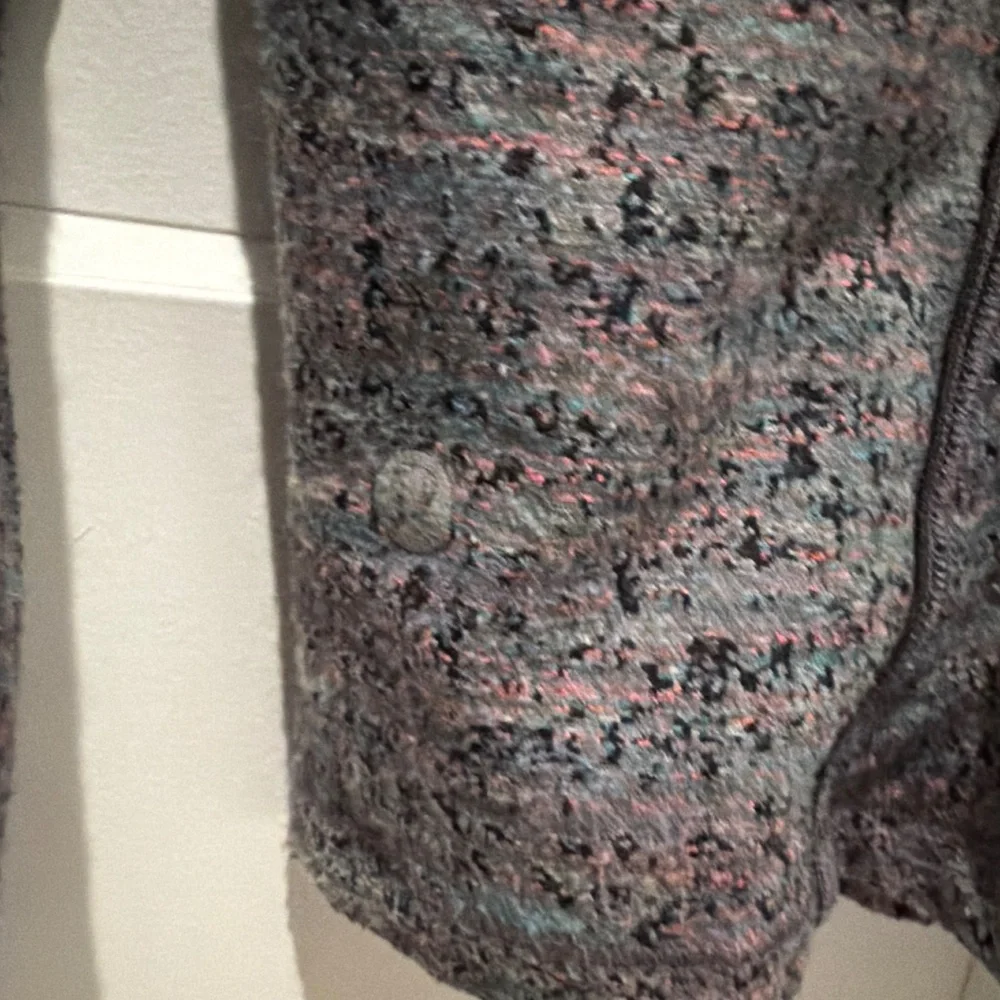 Lulu Quarter Zip - Picture 3 of 3